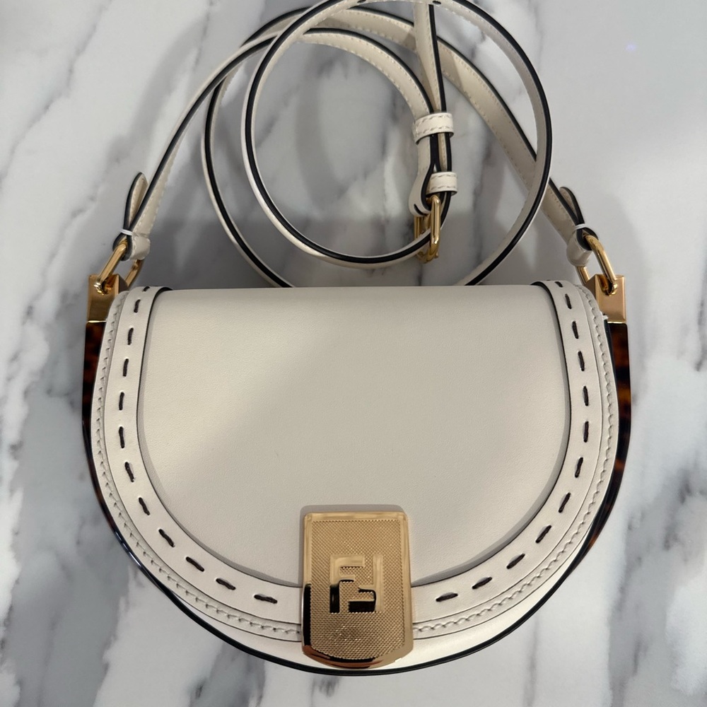 Fendi Moonlight Vit. King White Crossbody Bag with Gold Hardware flexi bianco